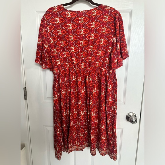 SHEIN CURVE+ Vacation Style Flower Overlap V-Neck Ruffle Short Sleeve Dress, 3X - Picture 10 of 16